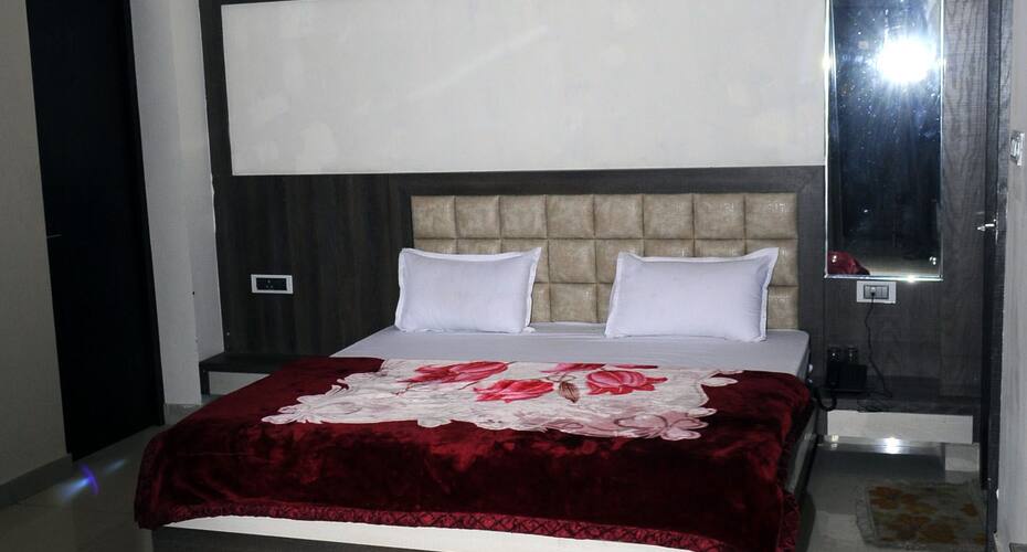 Hotel Royal Galaxy, Kanpur 5